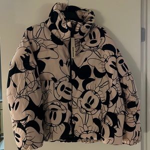 Limited Edition H&M Minnie Mouse Puffer Jacket. Only worn once. Women’s XL.